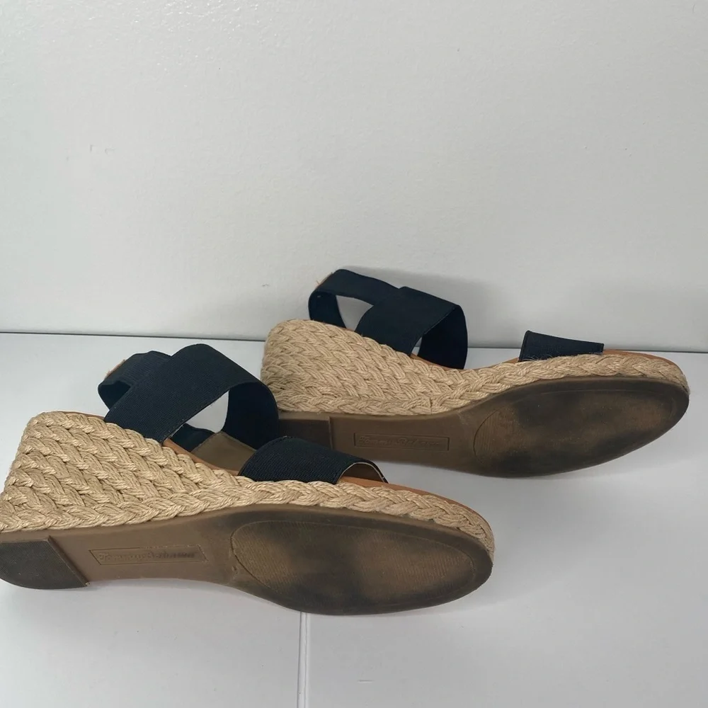 TOMMY BAHAMA Andre Assous Allison Wedges